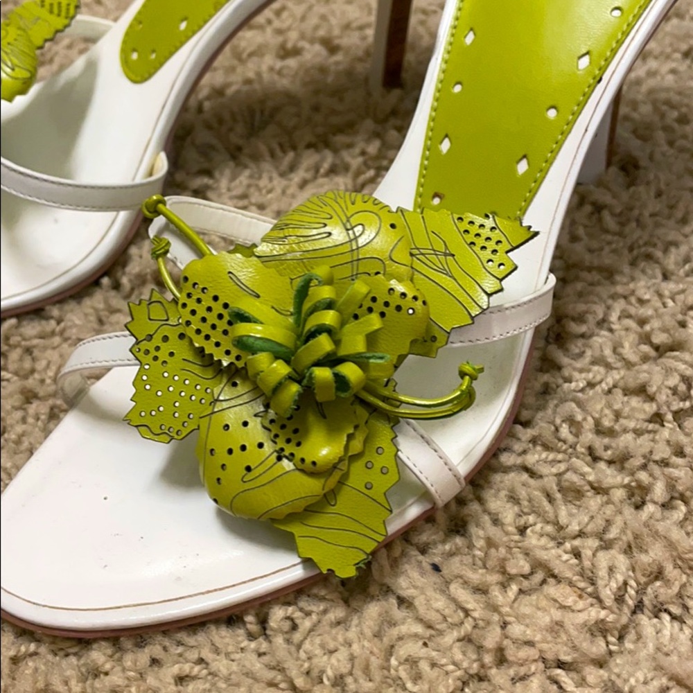 Women’s BCBGirls heels size 7.